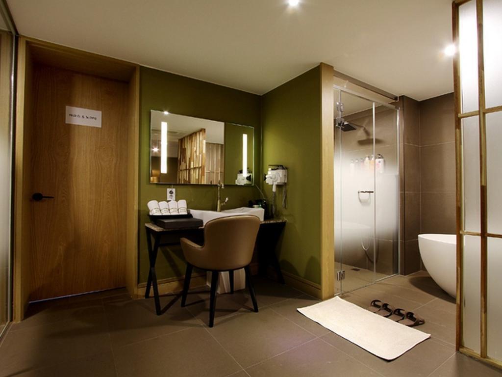 Donggyeong Hotel Seoul Room photo