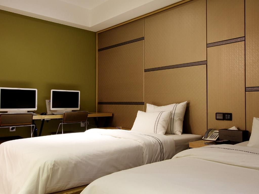 Donggyeong Hotel Seoul Room photo